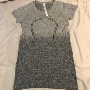 Lululemon swiftly tee
